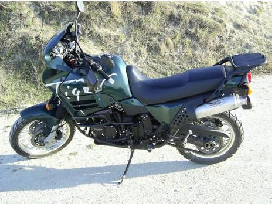 TRIUMPH Tiger 900 