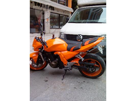 PoulaTo: KAWASAKI Z 750 '06