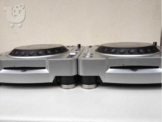 2 x Pioneer CDJ 800 MK2