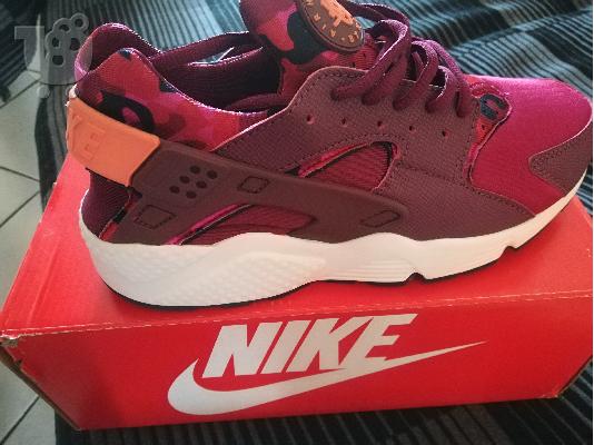NIKE AIR HUARACHE