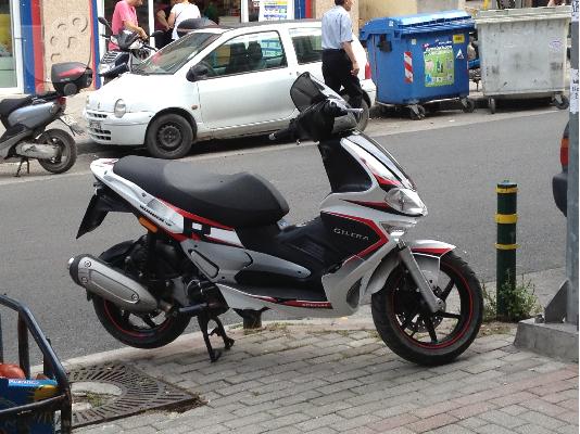 PoulaTo: GILERA Runner 125 VX '08