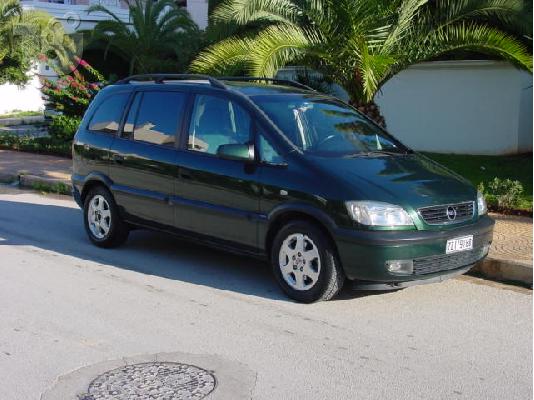 PoulaTo: Opel Zafira '00