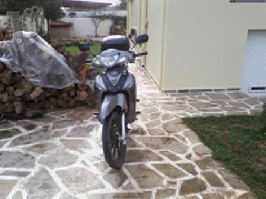 PoulaTo: KYMCO Straight 150 '08