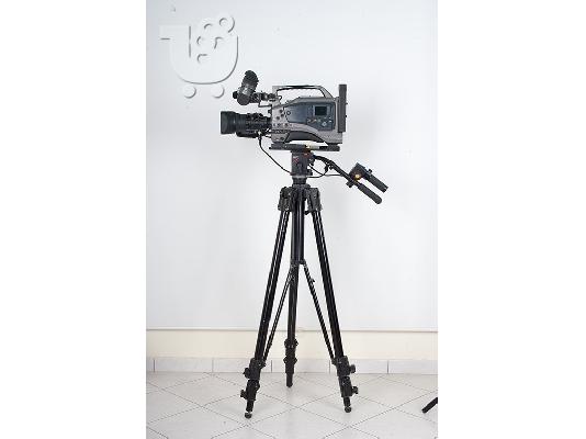 ΠΩΛΟΥΝΤΑΙ 2 ΕΠΑΓΓΕΛΜΑΤΙΚΕΣ ΚΑΜΕΡΕΣ JVC 500- JVC 5000