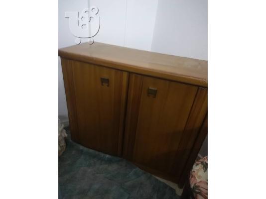 πωλουνται διαφορα επιπλα μεταχειρισμενα