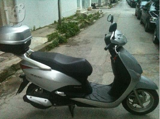PoulaTo: HONDA  '09