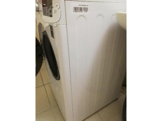 Πλυντήριο ρούχων 9 κιλών LG FH4U2VDN1 με λειτουργία tab on 1400 στροφών. Σε άριστη κατάστα...