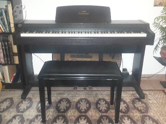 PoulaTo: Yamaha Clavinova CLP 810 C