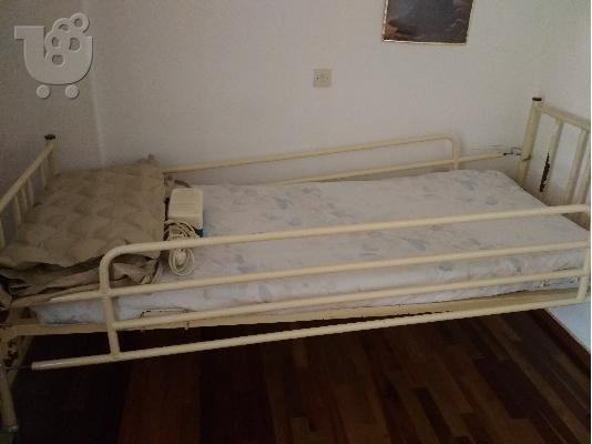 PoulaTo: ΚΡΕΒΑΤΙ νοσοκομειακό με μανιβέλα πλάτης, συν ηλεκτρικό αερόστρωμα κατάκλισης + συν περιπατητήρα