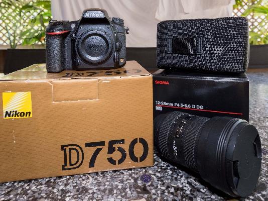 PoulaTo: Nikon D750 DSLR