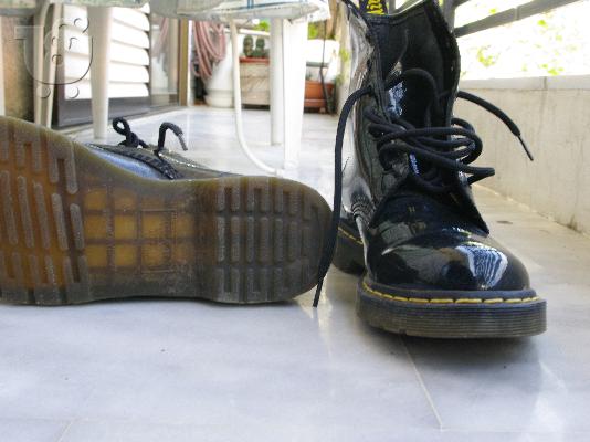Λουστρίν μαύρα Dr. Martens