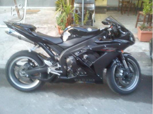 PoulaTo: YAMAHA YZF-R1 '08