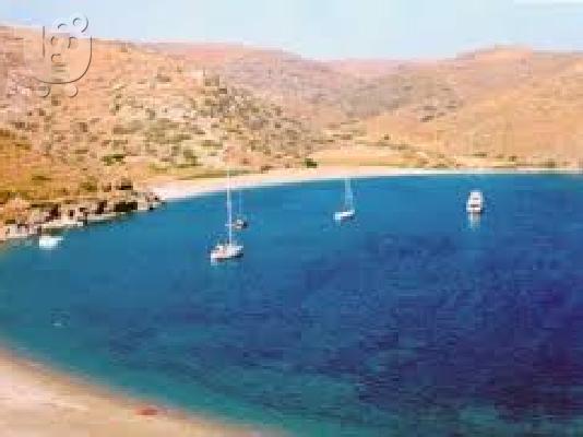 PoulaTo: Κύθνος: 5 Στρέματα στην παραλία με άδεια οικοδομής