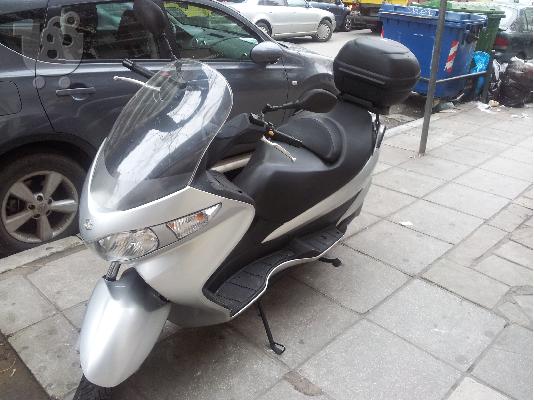 SUZUKI Burgman 200 