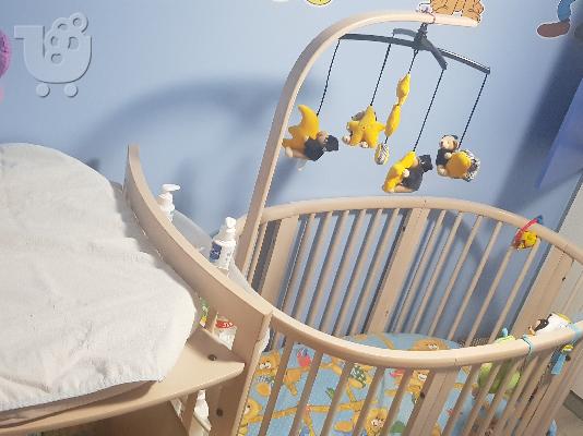 PoulaTo: Πωλείται  κουνια σετ της εταιρίας  stokke επεκτηνομενη  απο λικνο εως προεφηβικο  κρεβάτι.