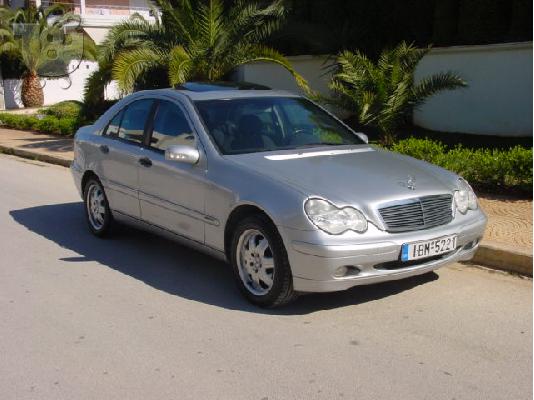 PoulaTo: Mercedes C 200 '01