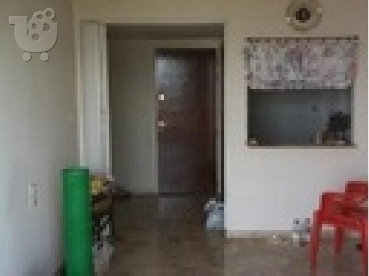PoulaTo: απεραντη θεα, εμπρος