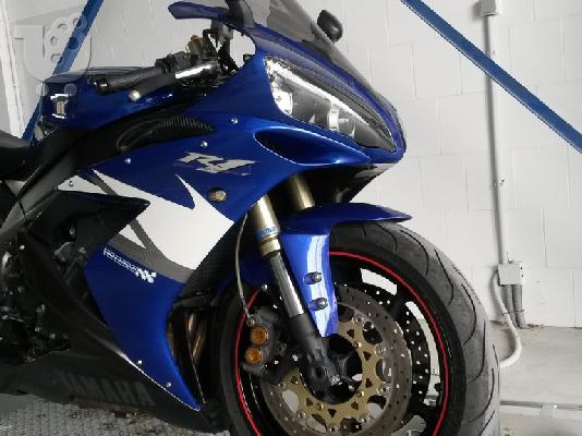 YAMAHA YZF-R1 