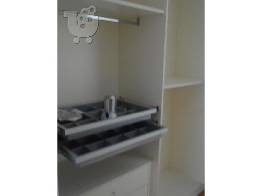 Δωματιο ντουλαπα - dressing room με 2 πλευρές ( 3,23 χ 0,60 και 3,20 χ 0,60 )...