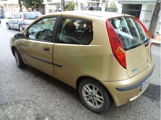 PoulaTo: FIAT PUNTO '01