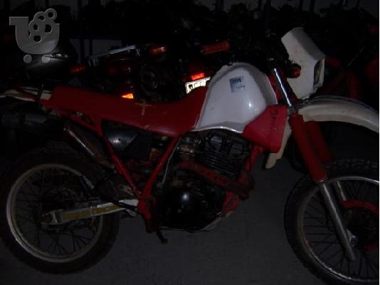 PoulaTo: YAMAHA XT 350 '89