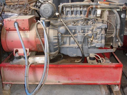 PoulaTo: ΓΕΝΝΗΤΡΙΑ H.Z.40 KVA, 4900€