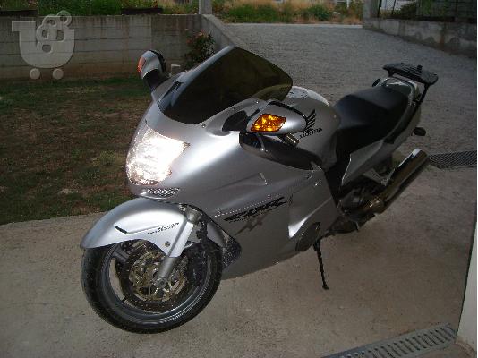 PoulaTo: HONDA CBR 1100 XX Super Blackbird '06