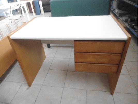 PoulaTo: ΓΡΑΦΕΙΟ (360/3) DESK