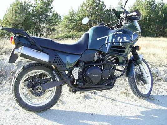 TRIUMPH Tiger 900 