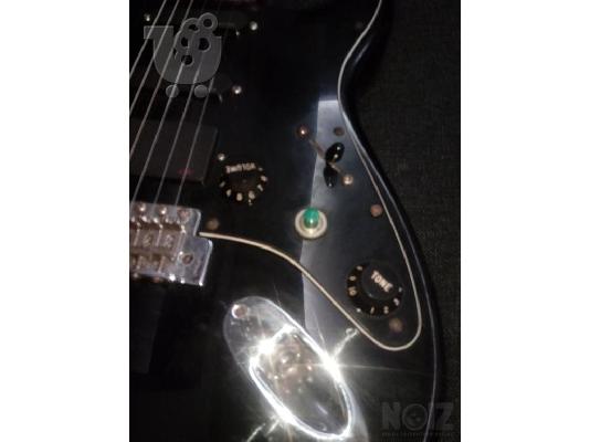 FENDER AMERICAN SPECIAL STRATOCASTER® HSS (Made in USA)