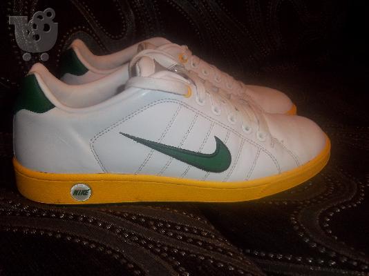 PoulaTo: Nike No 42 1/2, σχεδον καινουργιο