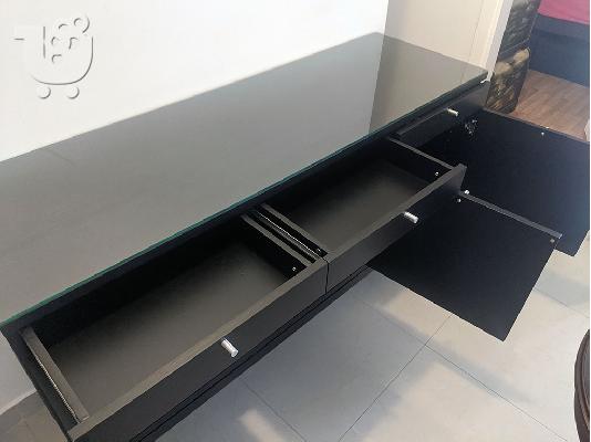 Πωλείται μπουφές και καθρέπτης τοίχου