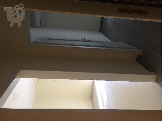 ενοικιαζεται γκαρσονιερα στο κεντρο