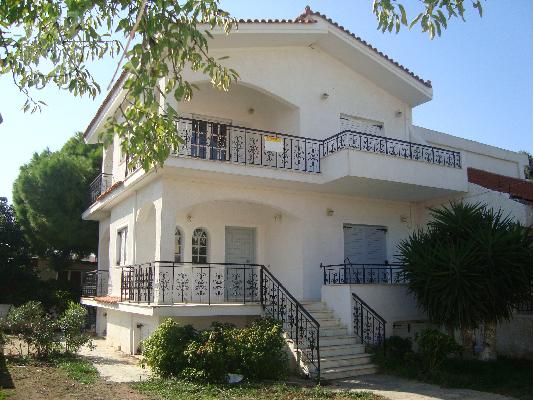 PoulaTo: Μεζονέτα στην Αρτέμιδα(Λούτσα)