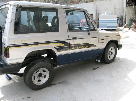 MITSUBISHI PAJERO 