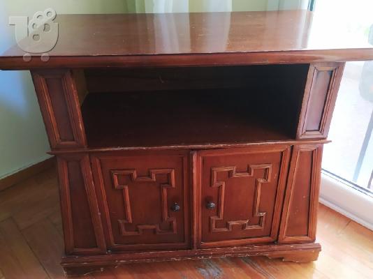 PoulaTo: επιπλάκι τηλεόρασης vintage