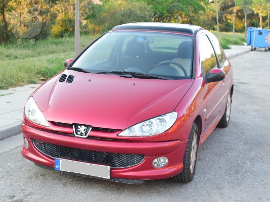 PoulaTo: PEUGEOT 206 '05