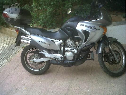 PoulaTo: HONDA XL 650 V Transalp '02