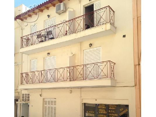 PoulaTo: ΝΕΟΔΜΗΤΗ ΓΚΑΡΣΟΝΙΕΡΑ ΠΛΗΣΙΟΝ ΑΕΙ ΑΙΓΑΛΕΩ