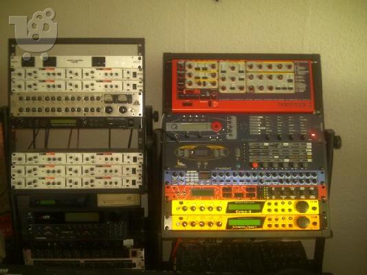 PoulaTo: STUDIO