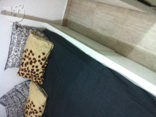 Κρεβάτι διπλό με τέσσερα συρτάρια κ στρώμα σχεδόν καινούργιο...