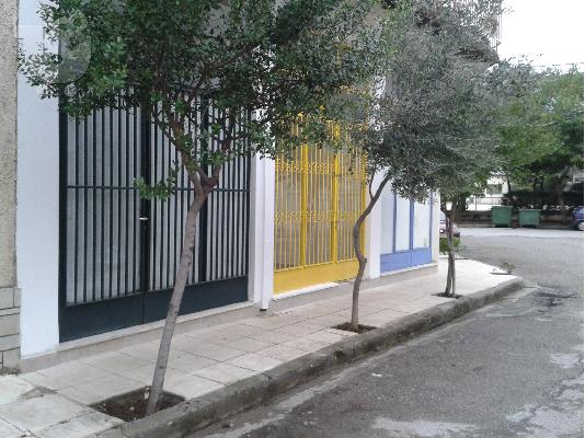 PoulaTo: Ανακαινισμένο κατάστημα πλησίον πλατείας και Γυμνασίου-Λυκείου