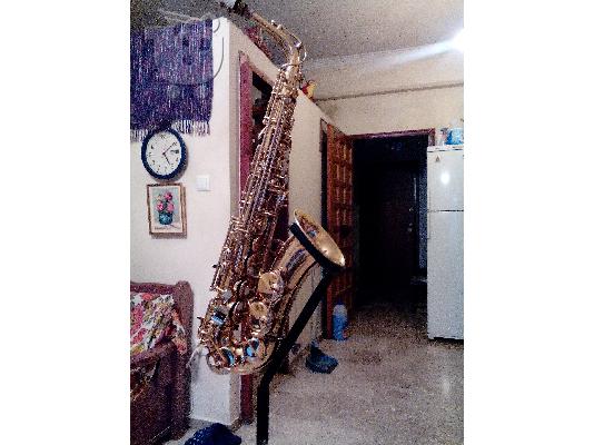 PoulaTo: amati saxophono kraslice aas32